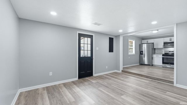 536 Courtney Drive, New Haven, IN 46774