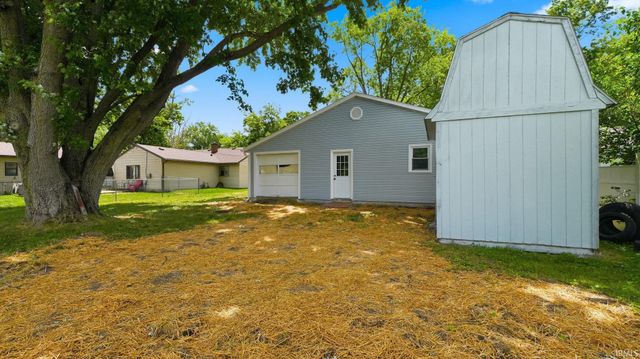 536 Courtney Drive, New Haven, IN 46774