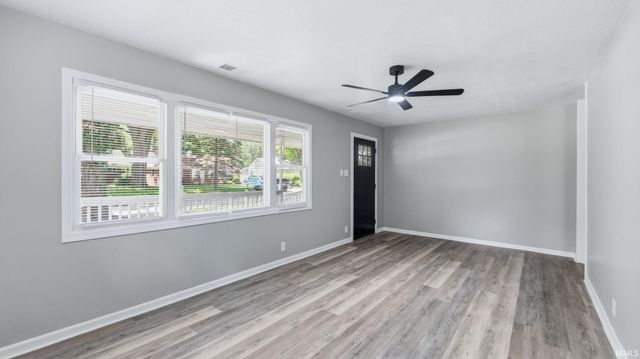 536 Courtney Drive, New Haven, IN 46774