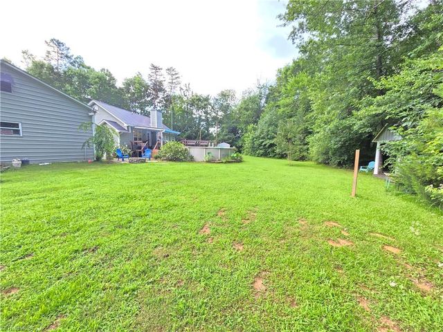 4411 Fairland Court, Burlington, NC 27215