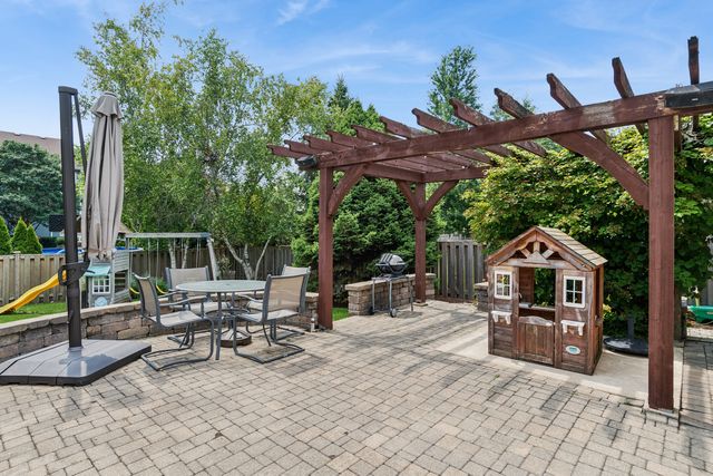 2759 HILLSBORO Boulevard, Aurora, IL 60503