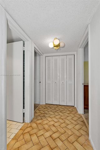 12027 S Greenway Circle 206, Royal Palm Beach, FL 33411