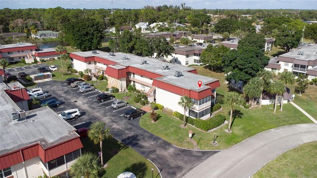 12027 S Greenway Circle 206, Royal Palm Beach, FL 33411