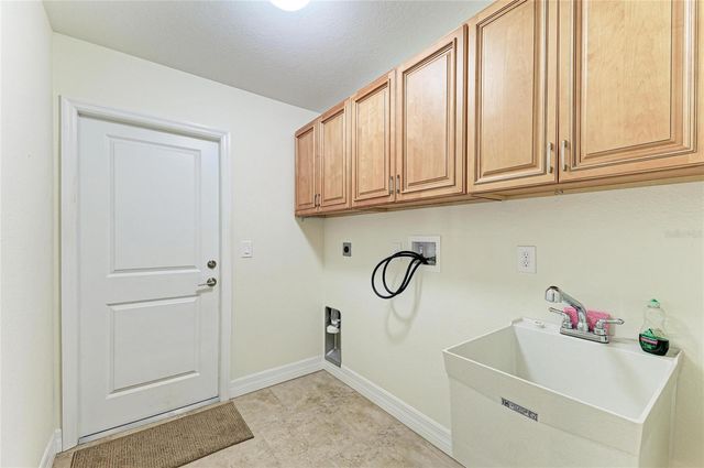 2553 CHIPLEY AVENUE, North Port, FL 34286