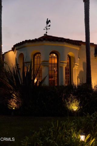 913 Burnside Avenue, Los Angeles, CA 90036
