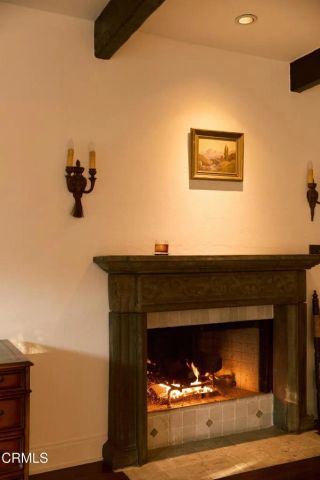 913 Burnside Avenue, Los Angeles, CA 90036