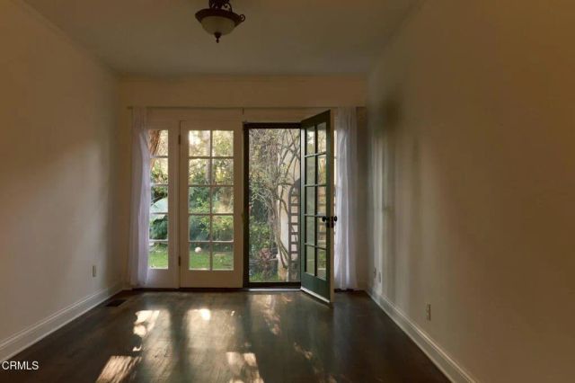 913 Burnside Avenue, Los Angeles, CA 90036