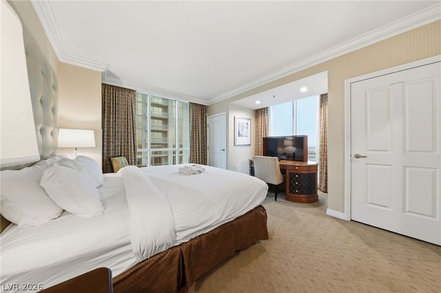 135 East Harmon Avenue 1021, Las Vegas, NV 89109