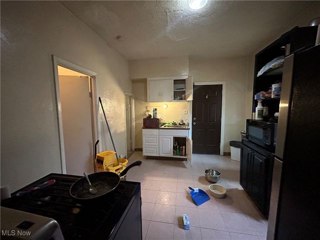 3641 E 54th Street, Cleveland, OH 44105