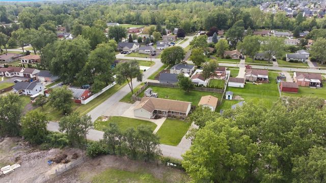 24368 Sylvan Avenue, Brownstown, MI 48134