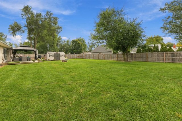 24368 Sylvan Avenue, Brownstown, MI 48134