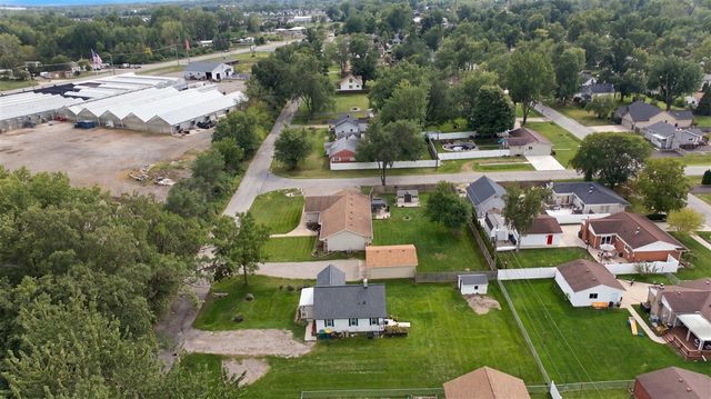 24368 Sylvan Avenue, Brownstown, MI 48134