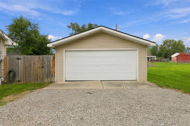 24368 Sylvan Avenue, Brownstown, MI 48134