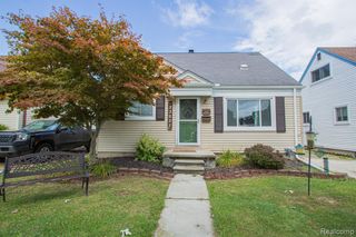 23537 Deziel Street, Saint Clair Shores, MI 48082