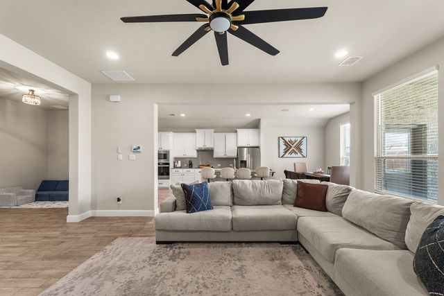 805 Pea Eye Drive, Midlothian, TX 76065