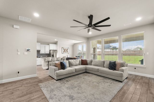 805 Pea Eye Drive, Midlothian, TX 76065