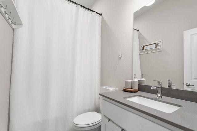 805 Pea Eye Drive, Midlothian, TX 76065