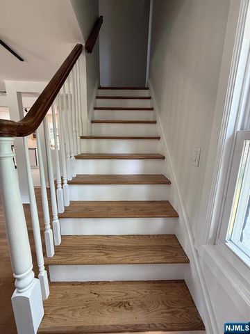 867 River Road, Teaneck, NJ 07666