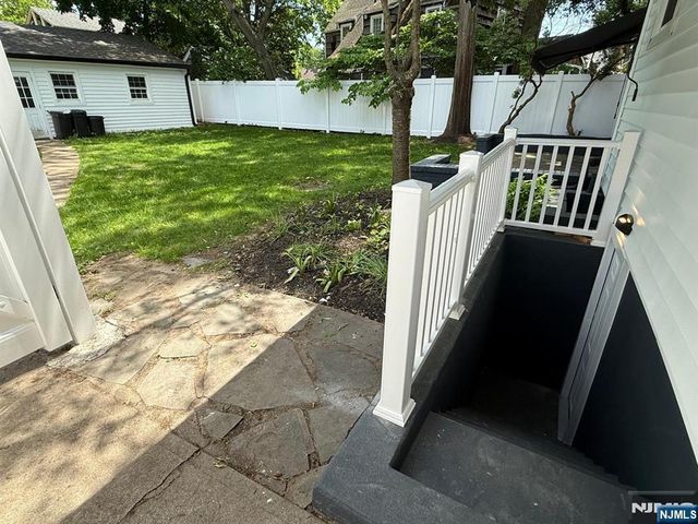 867 River Road, Teaneck, NJ 07666