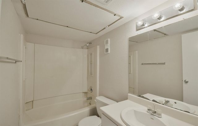 12905 Woodforest Boulevard 607, Houston, TX 77015