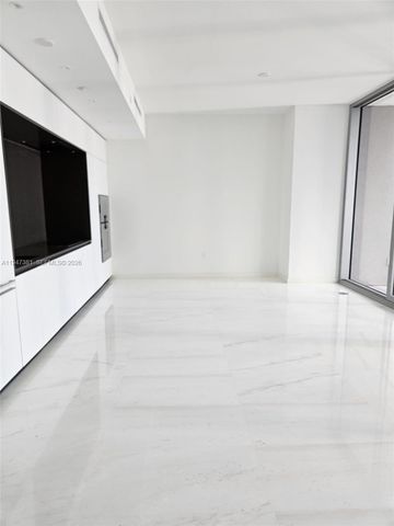 300 Biscayne Blvd Way 2208, Miami, FL 33131