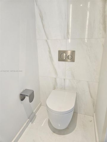 300 Biscayne Blvd Way 2208, Miami, FL 33131