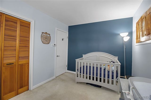 65 Crescent Road, Grand Island, NY 14072