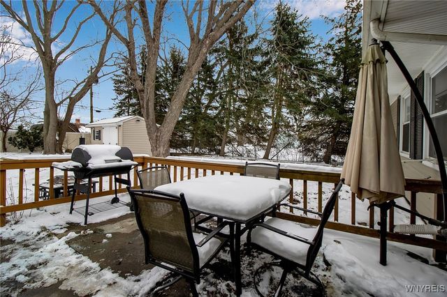 65 Crescent Road, Grand Island, NY 14072