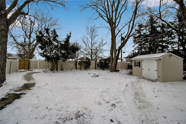 65 Crescent Road, Grand Island, NY 14072