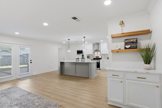 5515 Old Canton Road, Jackson, MS 39211