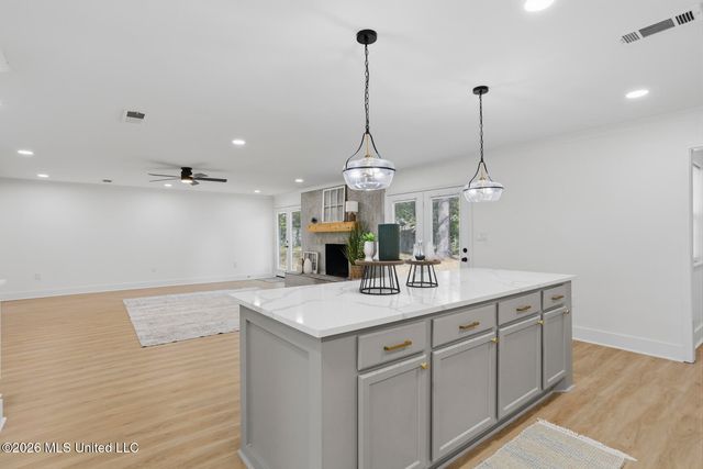 5515 Old Canton Road, Jackson, MS 39211
