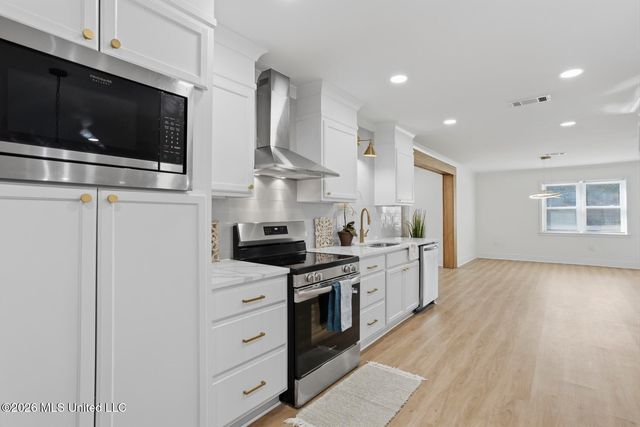 5515 Old Canton Road, Jackson, MS 39211