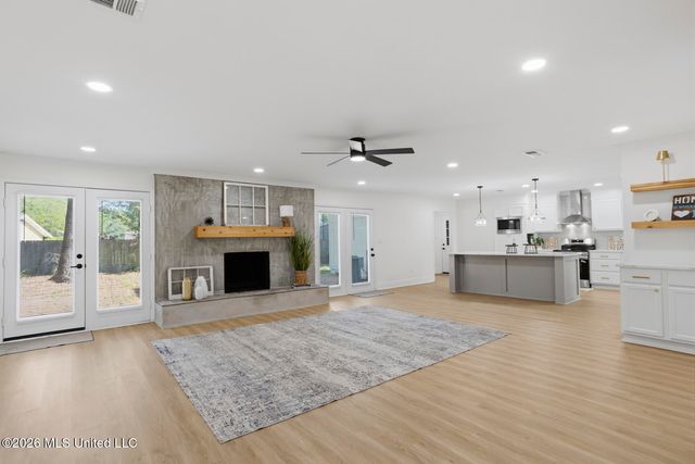 5515 Old Canton Road, Jackson, MS 39211