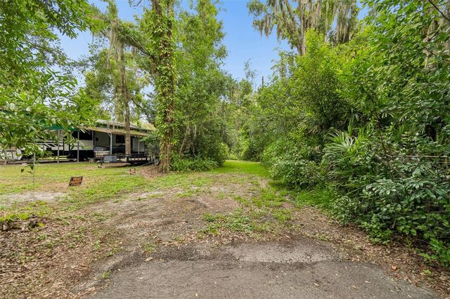 CRESCENT LANE, Lutz, FL 33548