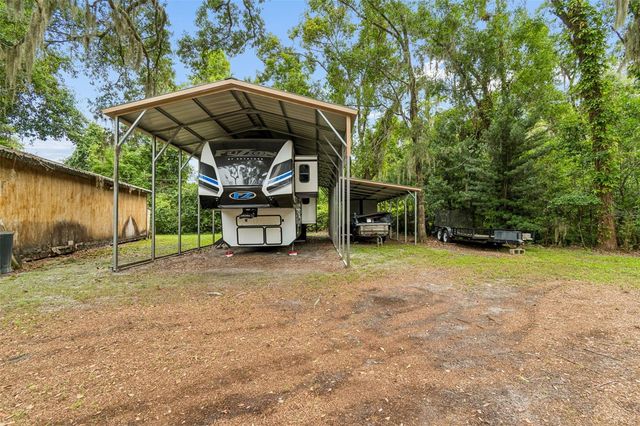 CRESCENT LANE, Lutz, FL 33548