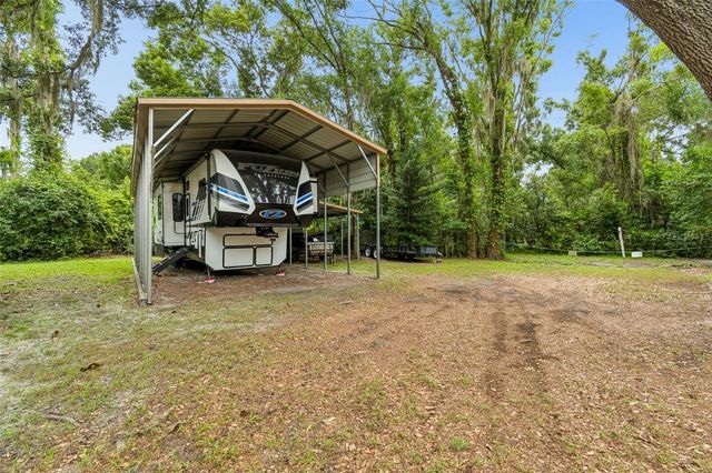 CRESCENT LANE, Lutz, FL 33548