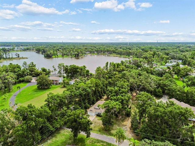 CRESCENT LANE, Lutz, FL 33548