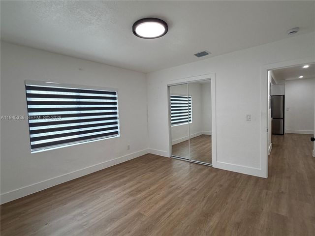 12400 NE 11th Ct 2, North Miami, FL 33161