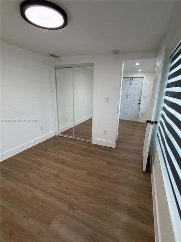 12400 NE 11th Ct 2, North Miami, FL 33161