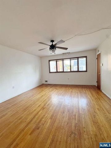 10 Roosevelt Terrace, Irvington, NJ 07111
