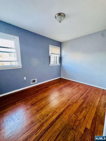 10 Roosevelt Terrace, Irvington, NJ 07111