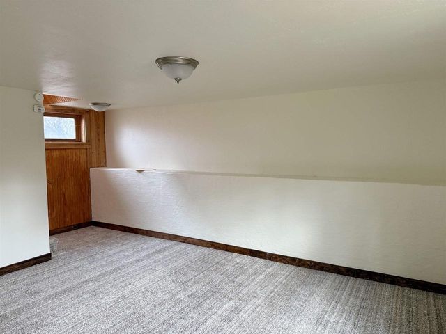 17 W LINWOOD AVENUE, Oshkosh, WI 54901