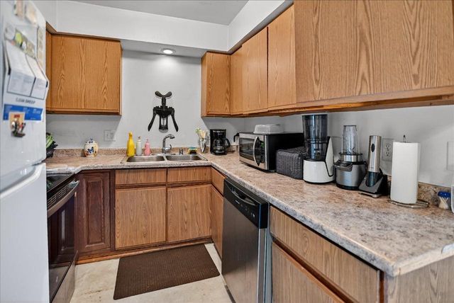 2660-2658 Chesapeake Drive, Fitchburg, WI 53719