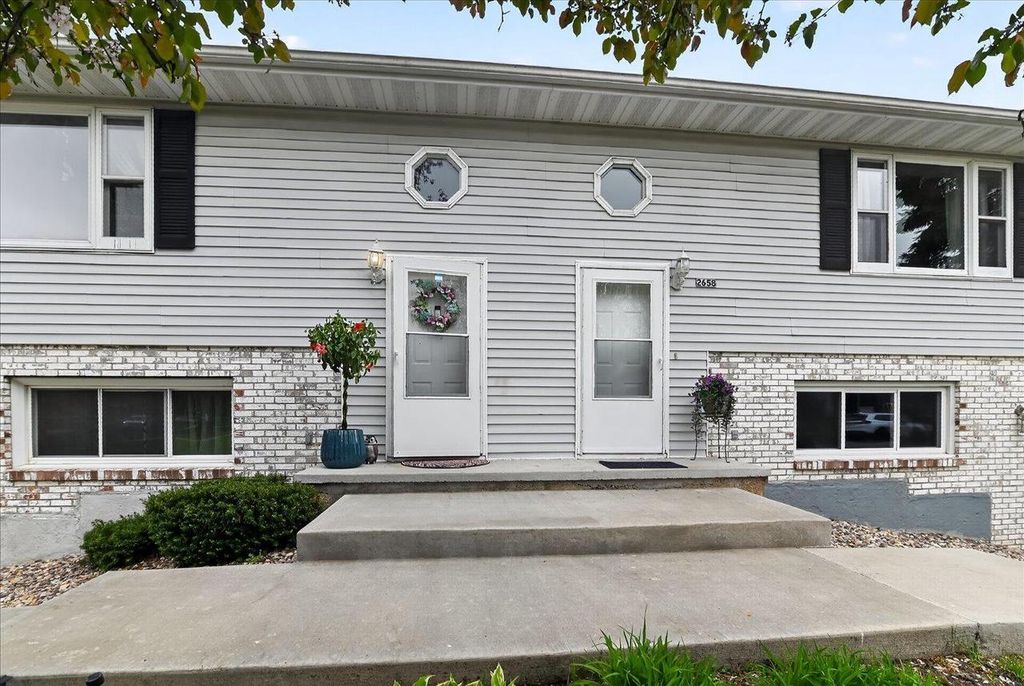 2660-2658 Chesapeake Drive, Fitchburg, WI 53719