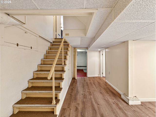 5923 Ne SACRAMENTO St, Portland, OR 97213