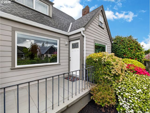 5923 Ne SACRAMENTO St, Portland, OR 97213