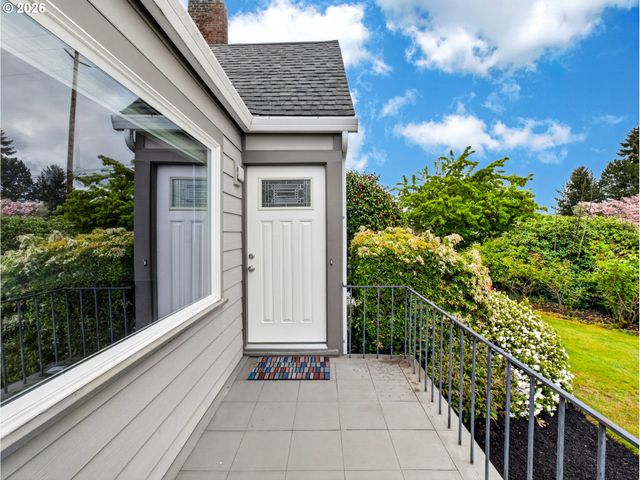 5923 Ne SACRAMENTO St, Portland, OR 97213