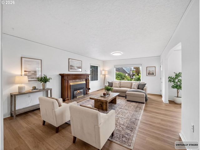 5923 Ne SACRAMENTO St, Portland, OR 97213