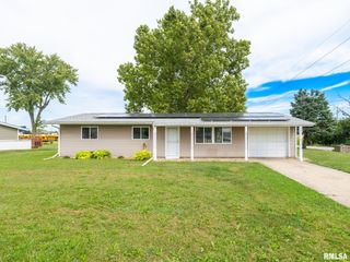 1201 EAGLE Avenue, Washington, IL 61571