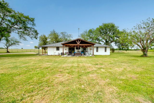 3781 Fm 151, Whitewright, TX 75491